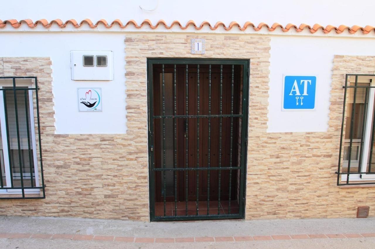 Nido Menas Villa Torrejon el Rubio Exterior photo